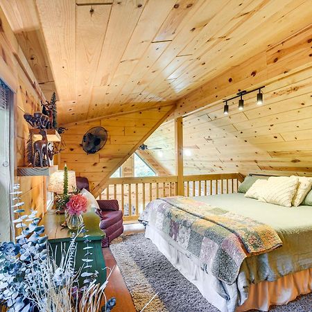Idyllic Cabin In The Heart Of Hocking Hills Rockbridge エクステリア 写真