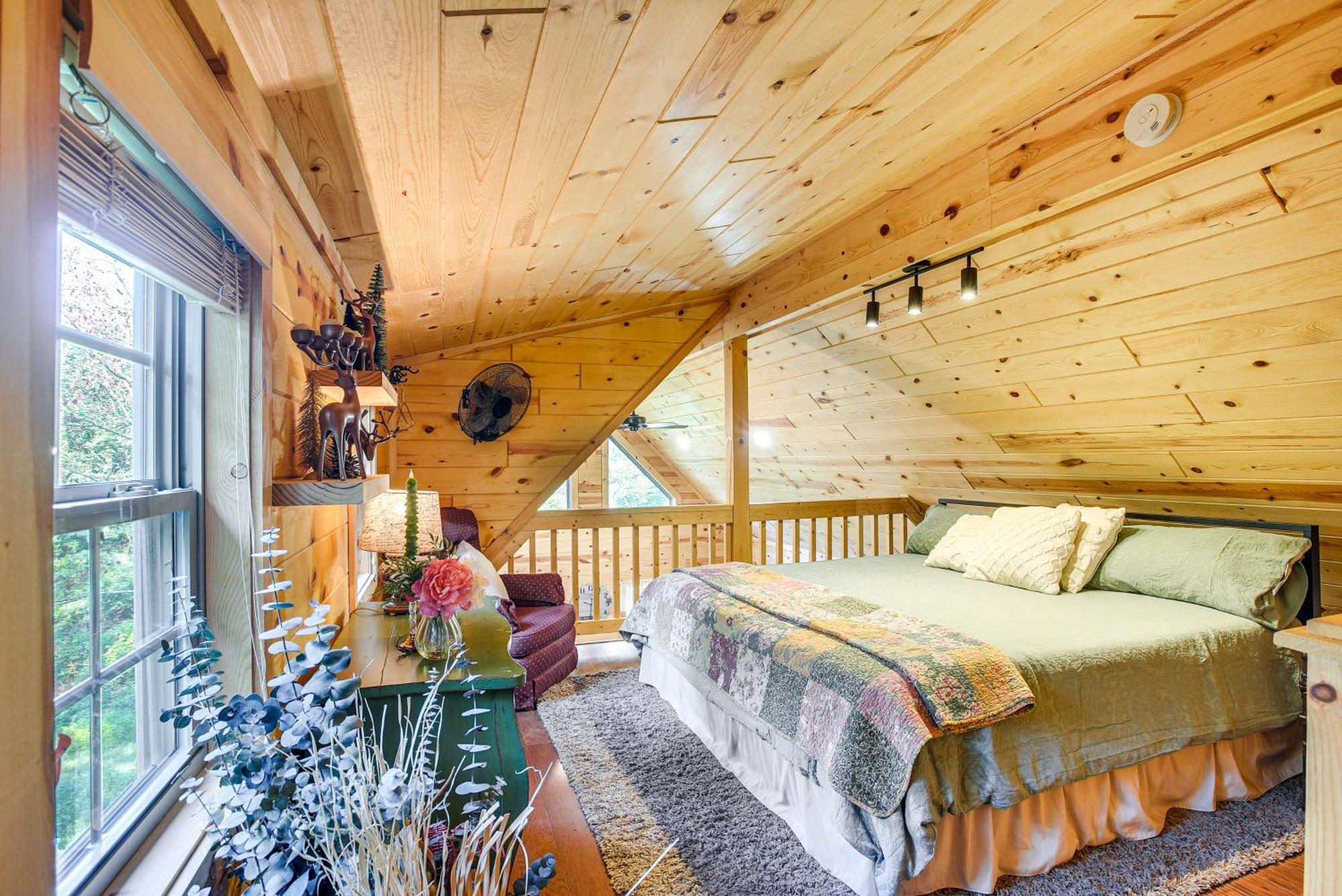 Idyllic Cabin In The Heart Of Hocking Hills Rockbridge エクステリア 写真