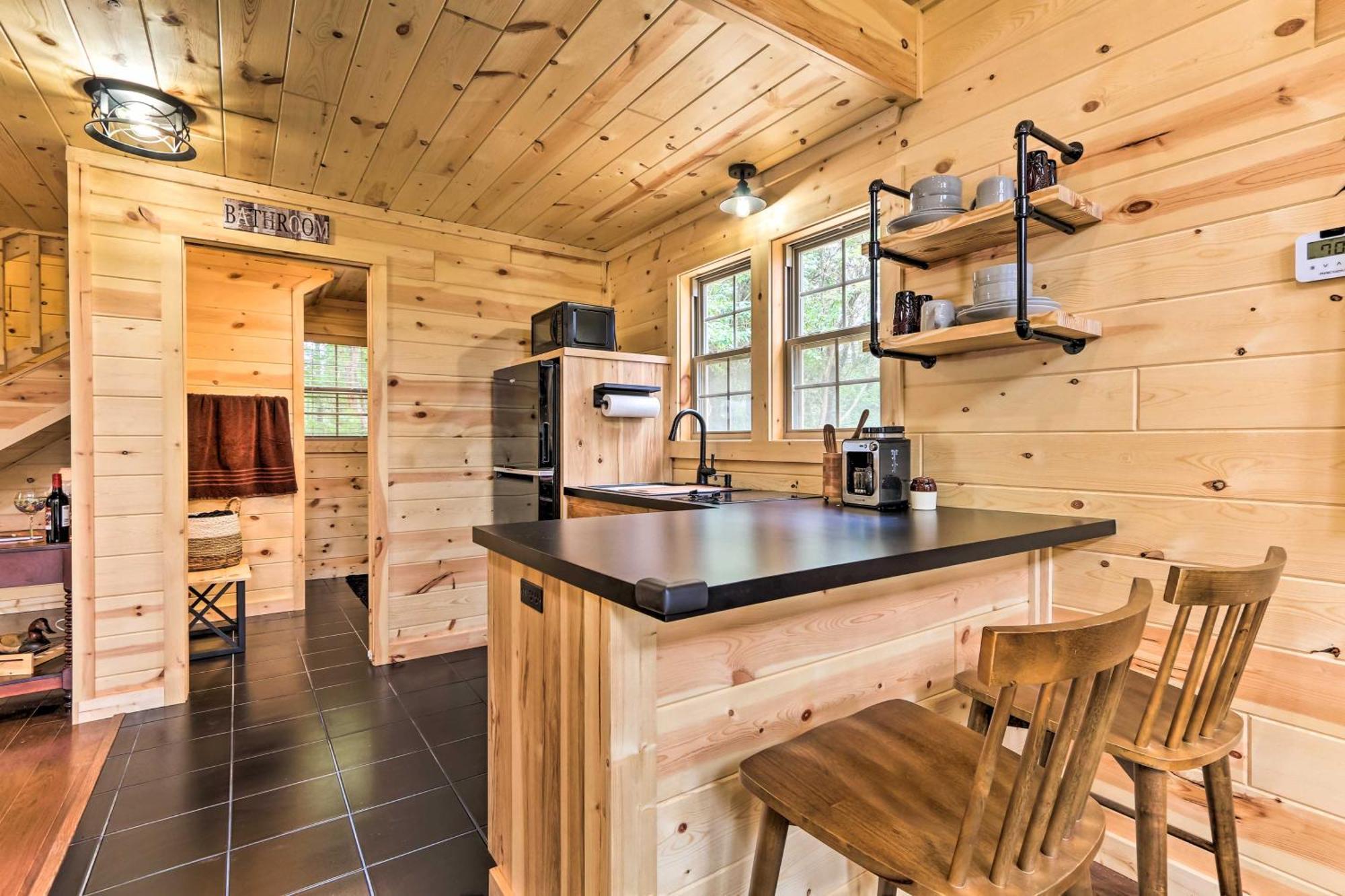 Idyllic Cabin In The Heart Of Hocking Hills Rockbridge エクステリア 写真